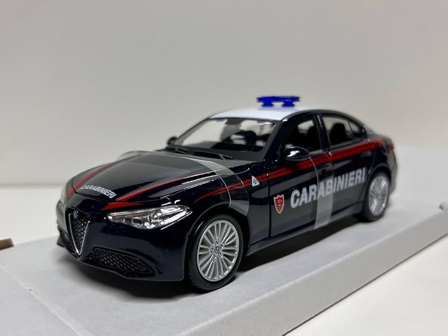 ブラーゴ　アルファロメオ156　1/24 パトカープラモ alfaromeo ブラーゴ アルファロメオ156 1/24 パトカープラモ alfaromeo